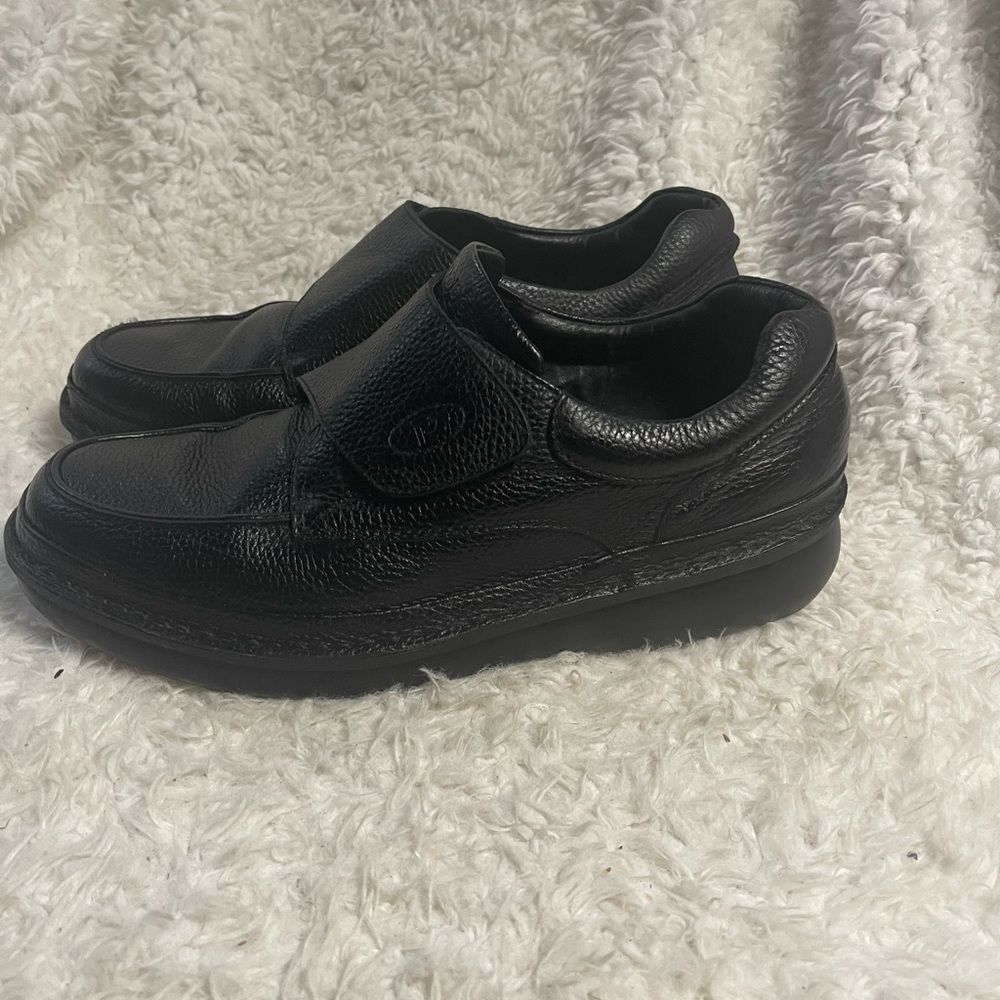 Propet Scandia Strap Black Grain Leather Men’s loafers SZ14